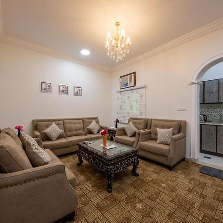 Jasmine Beach Hotel Suites Янбу Екстериор снимка