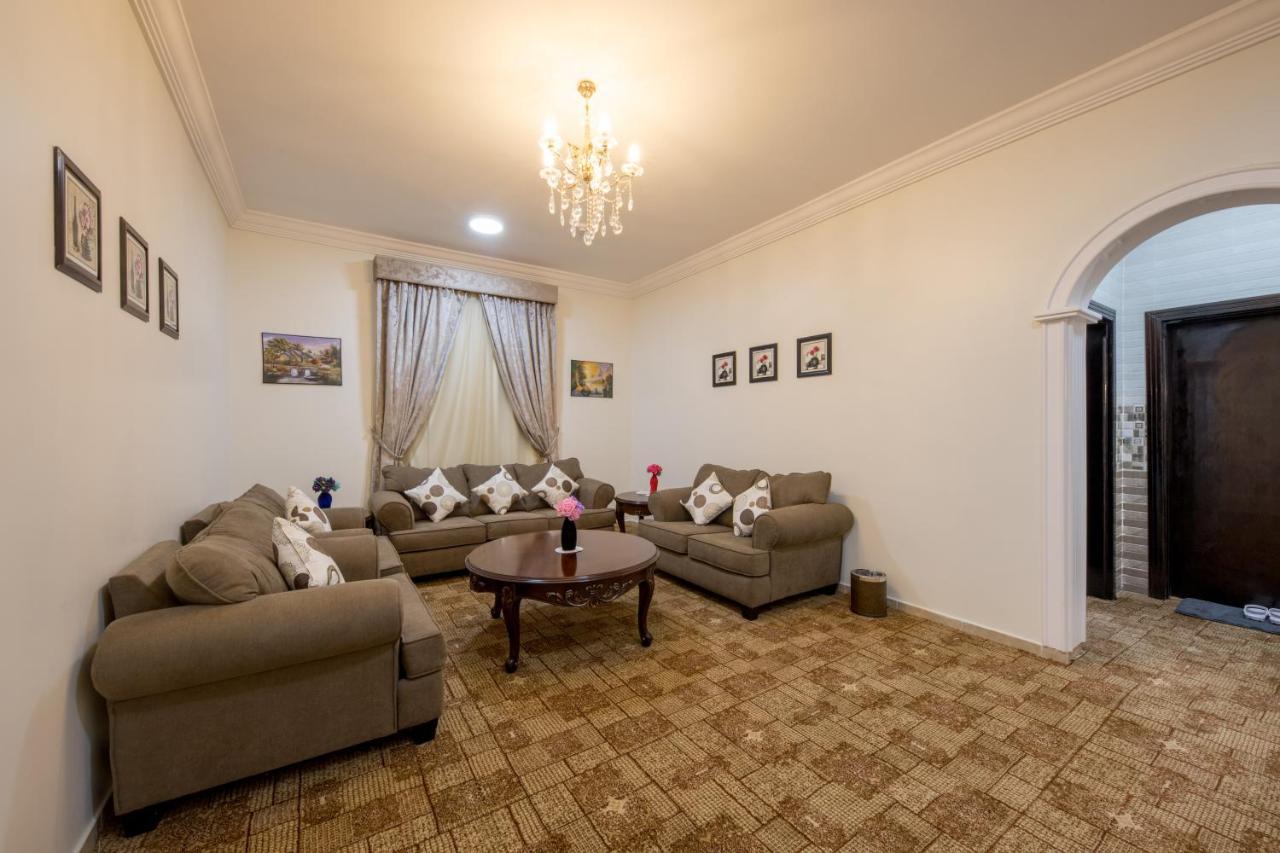 Jasmine Beach Hotel Suites Янбу Екстериор снимка