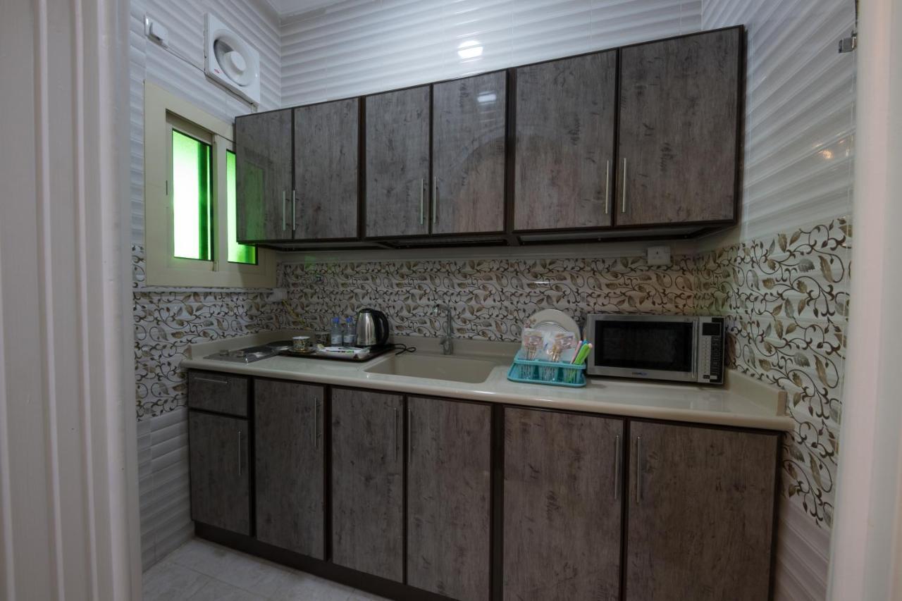 Jasmine Beach Hotel Suites Янбу Екстериор снимка